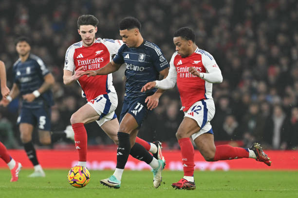 她展现出超 她展现出超